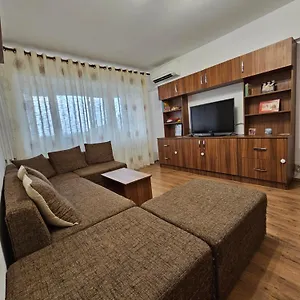 Like Comfort 3 For Families And Groups With Full Kitchen And Free Parking Bucureşti